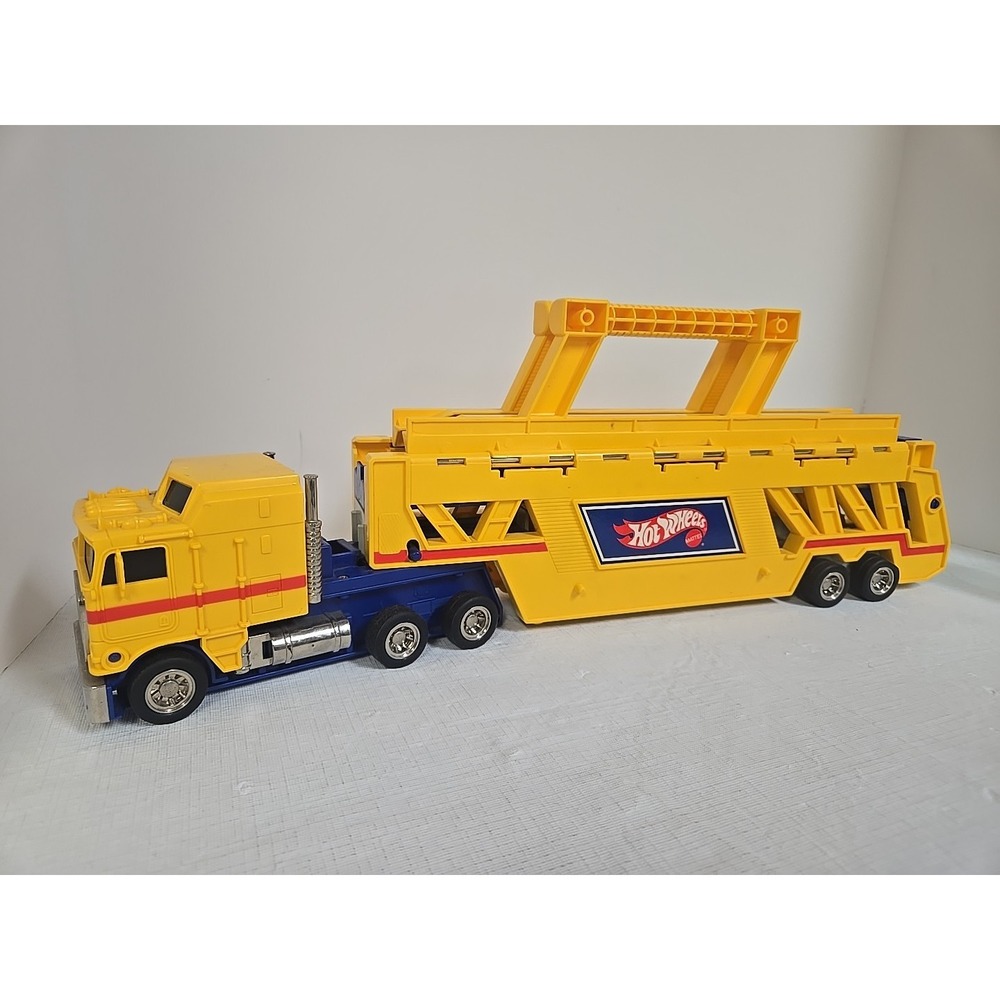 Vintage 1986 Hot Wheels Semi Truck Trailer Transporter Car Hauler Carrying Case